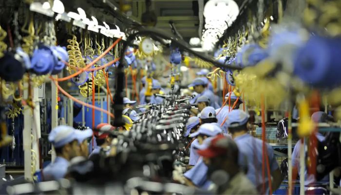Parecer da 6x1 é adiado em meio à pressão para transição de 10 anos